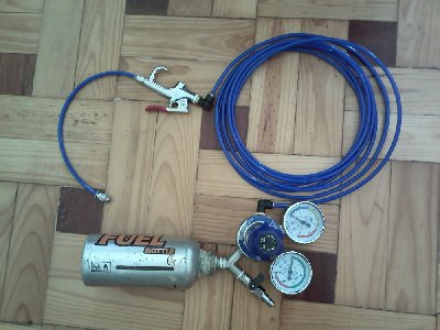 IMG382.jpg (204.36 KiB) Viewed 4800 times This is my bottle with a pressure regulator that I bought and it works great